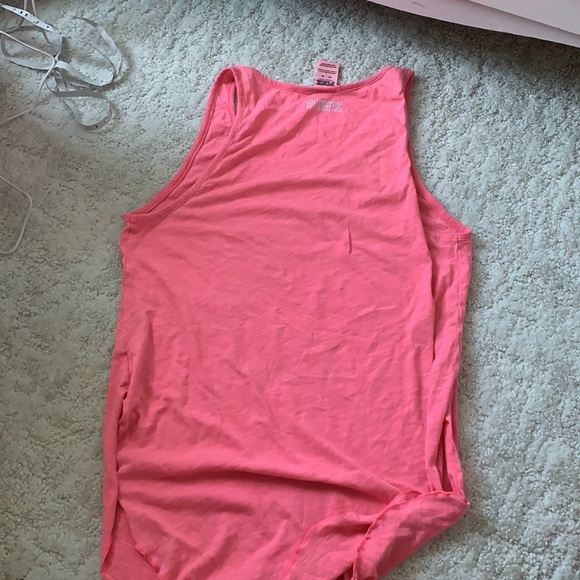 fun beach tank top - Picture 3 of 3